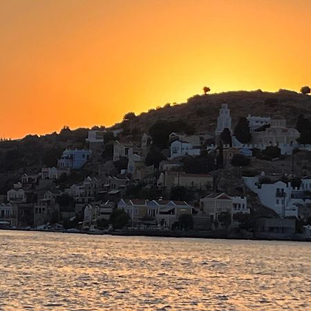 Aleminas Rooms Symi Bagian luar foto