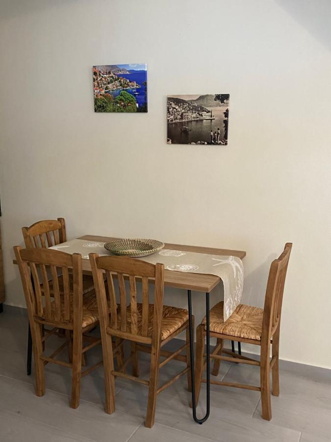 Aleminas Rooms Symi Bagian luar foto