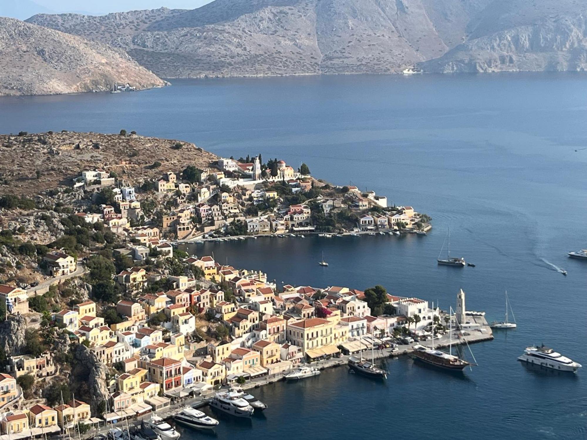 Aleminas Rooms Symi Bagian luar foto